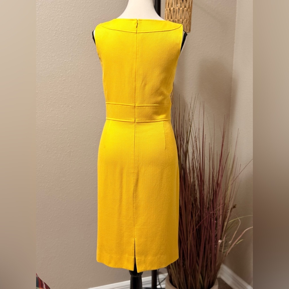 Tahari ASL Dress Golden Yellow Textured Lined Sheath Size 8 - Picture 3 of 9